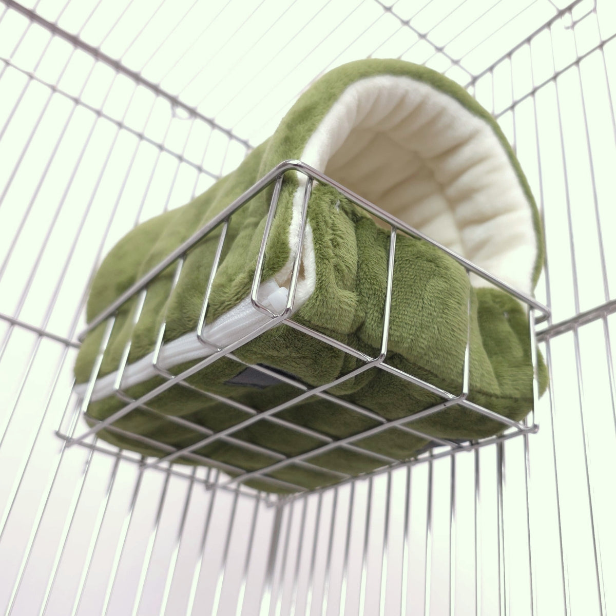 モモンガハウスをササっと取り外して沢山触れ合える!ヒーターとの相性も抜群「モモさわホルダー」