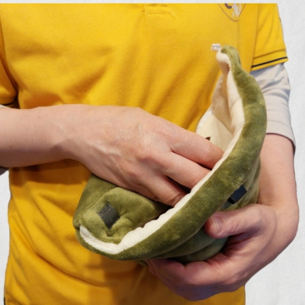 モモンガハウスじゃない, モモンガを触る新しい方法 「モモさわロール」(モモンガポーチ)