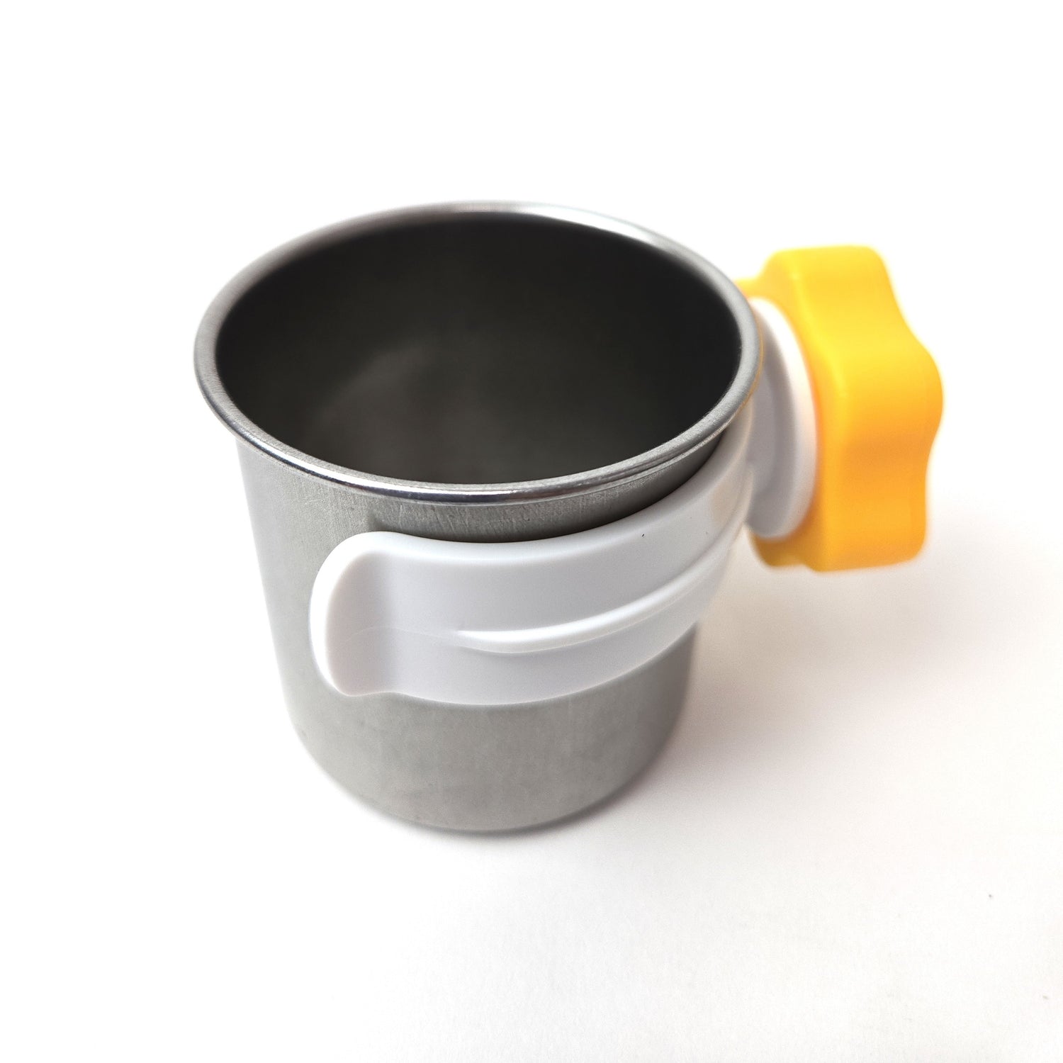 爪も研げる「戦略的食事処」、どこでも設置ができるステンレス製モモンガ用食器