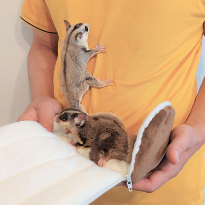 モモンガハウスじゃない, モモンガを触る新しい方法 「モモさわロール」ペット用ヒーター設置OK（モモンガポーチ）