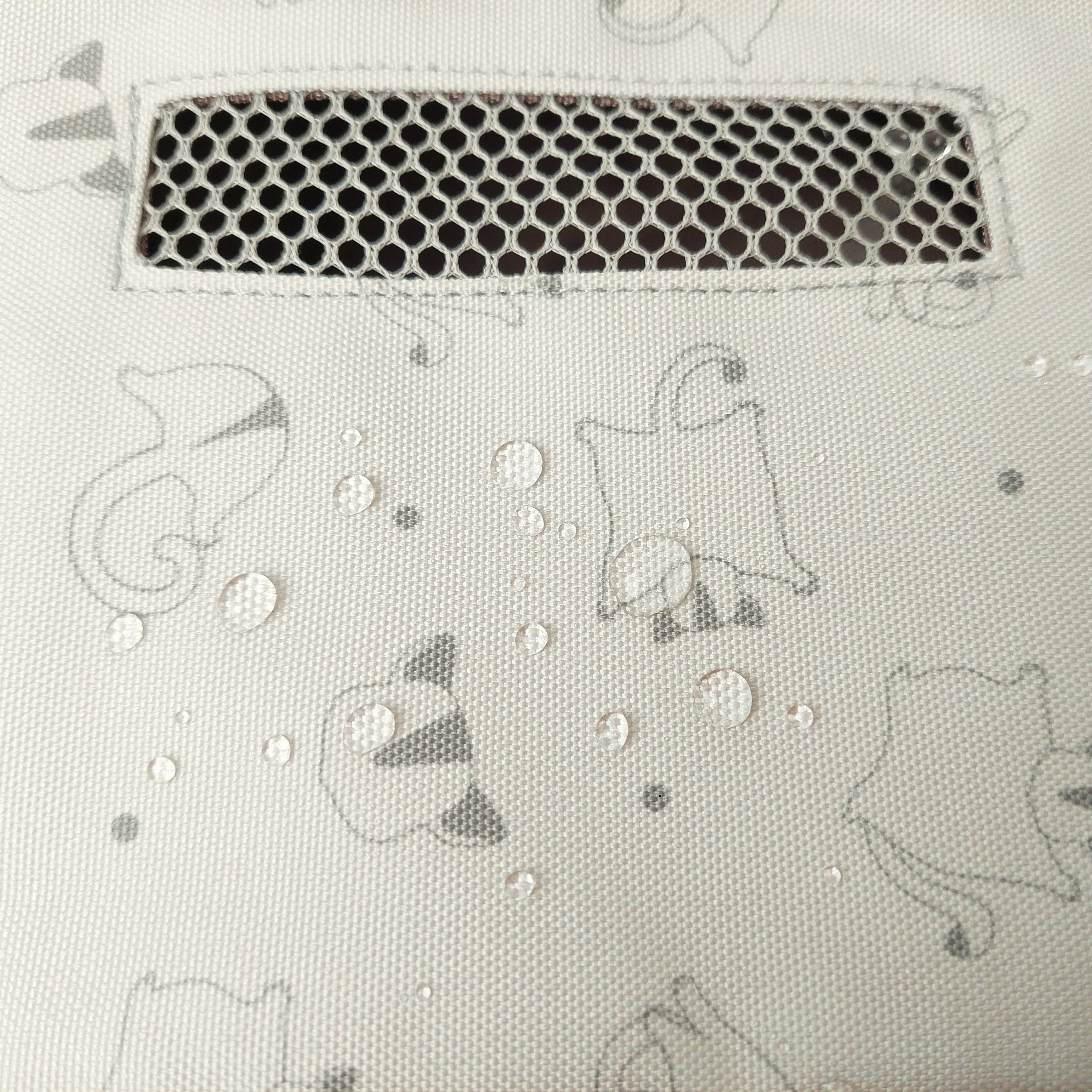 NEW】揺れ0,モモンガポーチ。忙しい時でも飼い主の温もりを。「ピタ